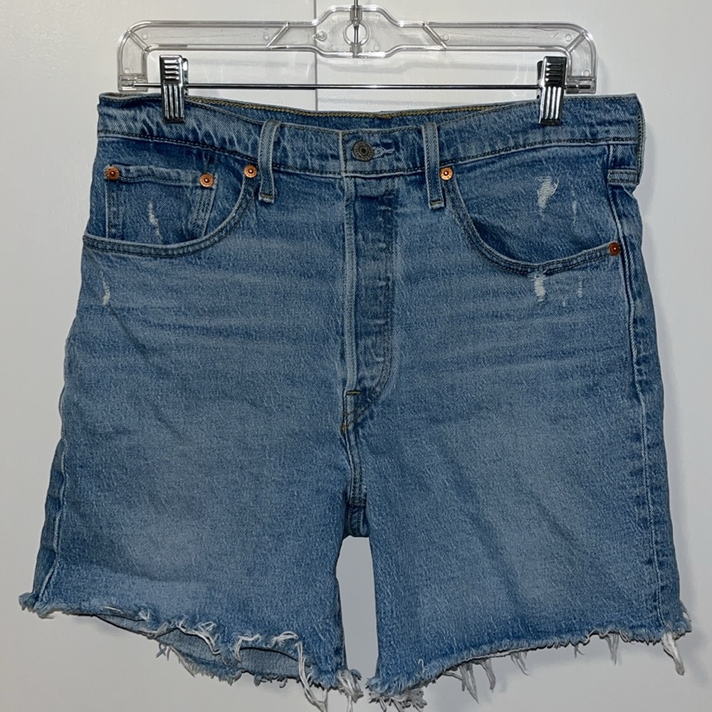Levi's 501 Mid Thigh 6” Denim Shorts Button Fly High Rise Light Wash Women’s 31